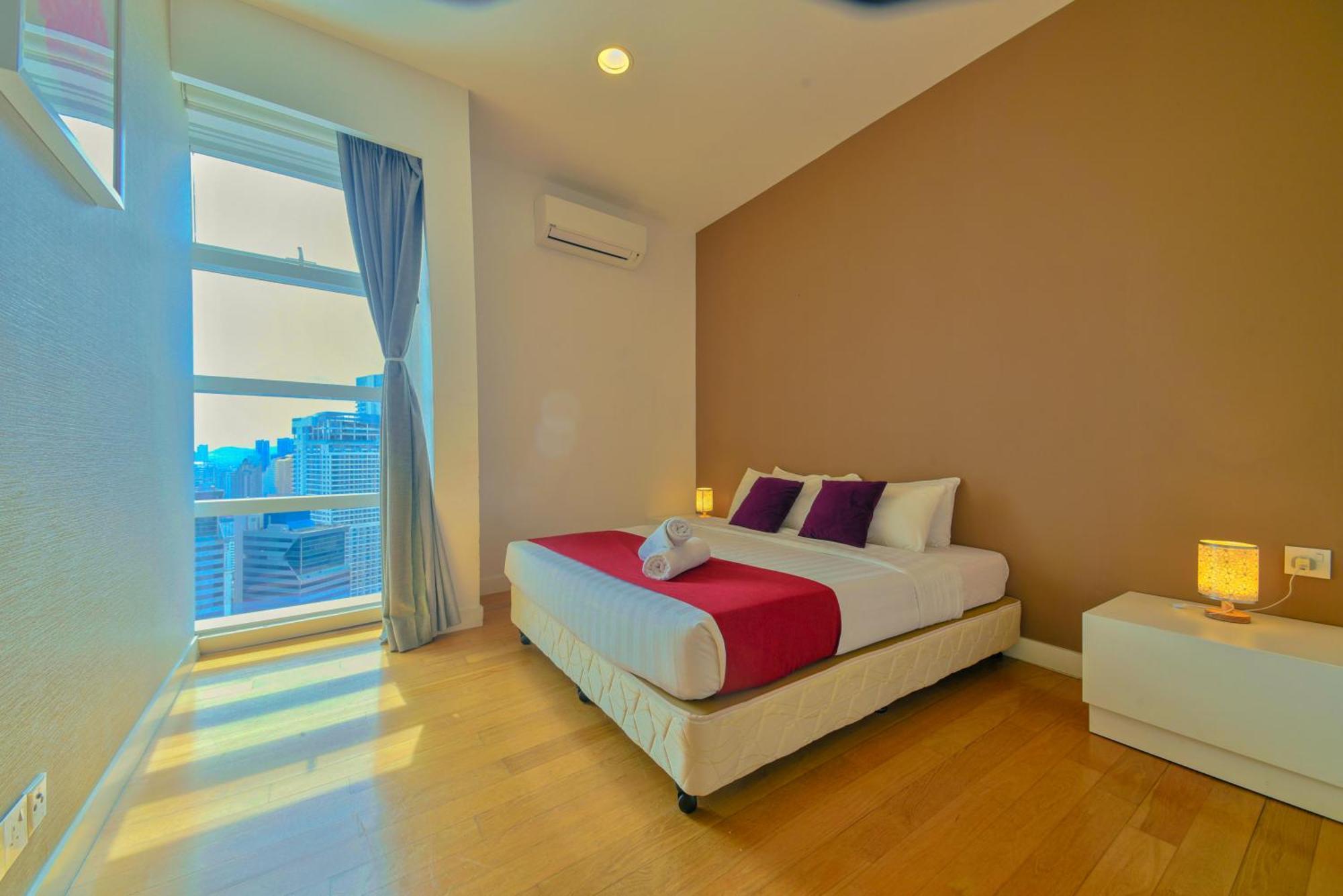 Three-Bedroom Deluxe Apartment